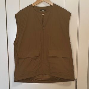 Uniqlo Brown Utility Vest